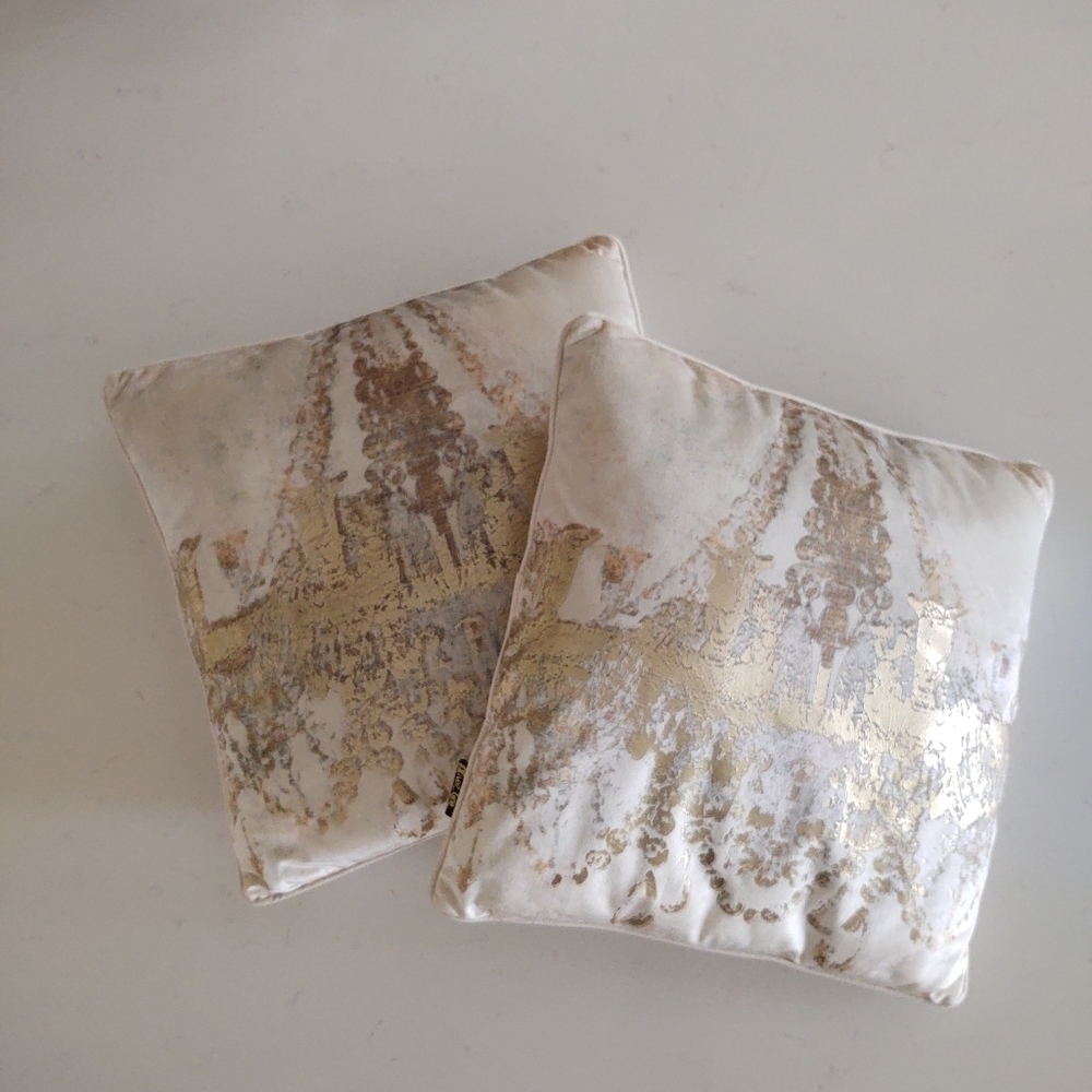 OLIVER Gal White Gold Diamonds Throw Pillows